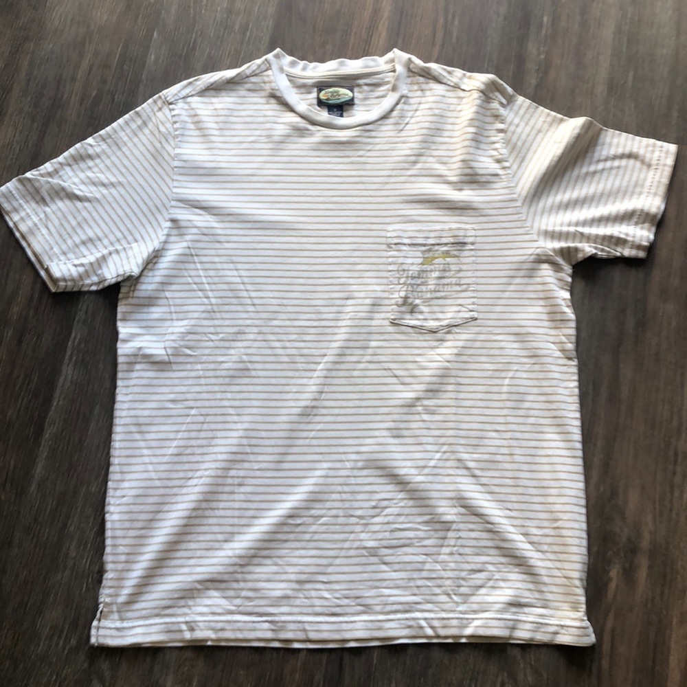Tommy Bahama men’s pocket T size M